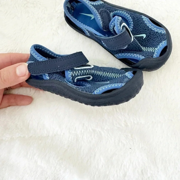 Nike Kids Sunray Protect blue water shoe Sandals size 5 - Picture 3 of 7